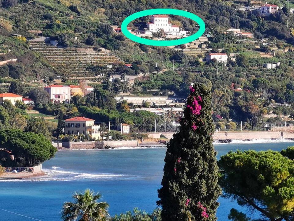 Romantic Casa Lorenzina Affittacamere Ventimiglia Eksteriør bilde